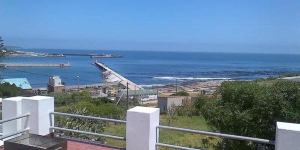 Gansbaai Lodge & Backpackers Buitenkant foto